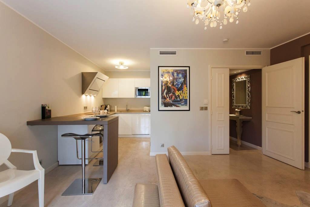Carlton Riviera Apartment Канни Екстер'єр фото