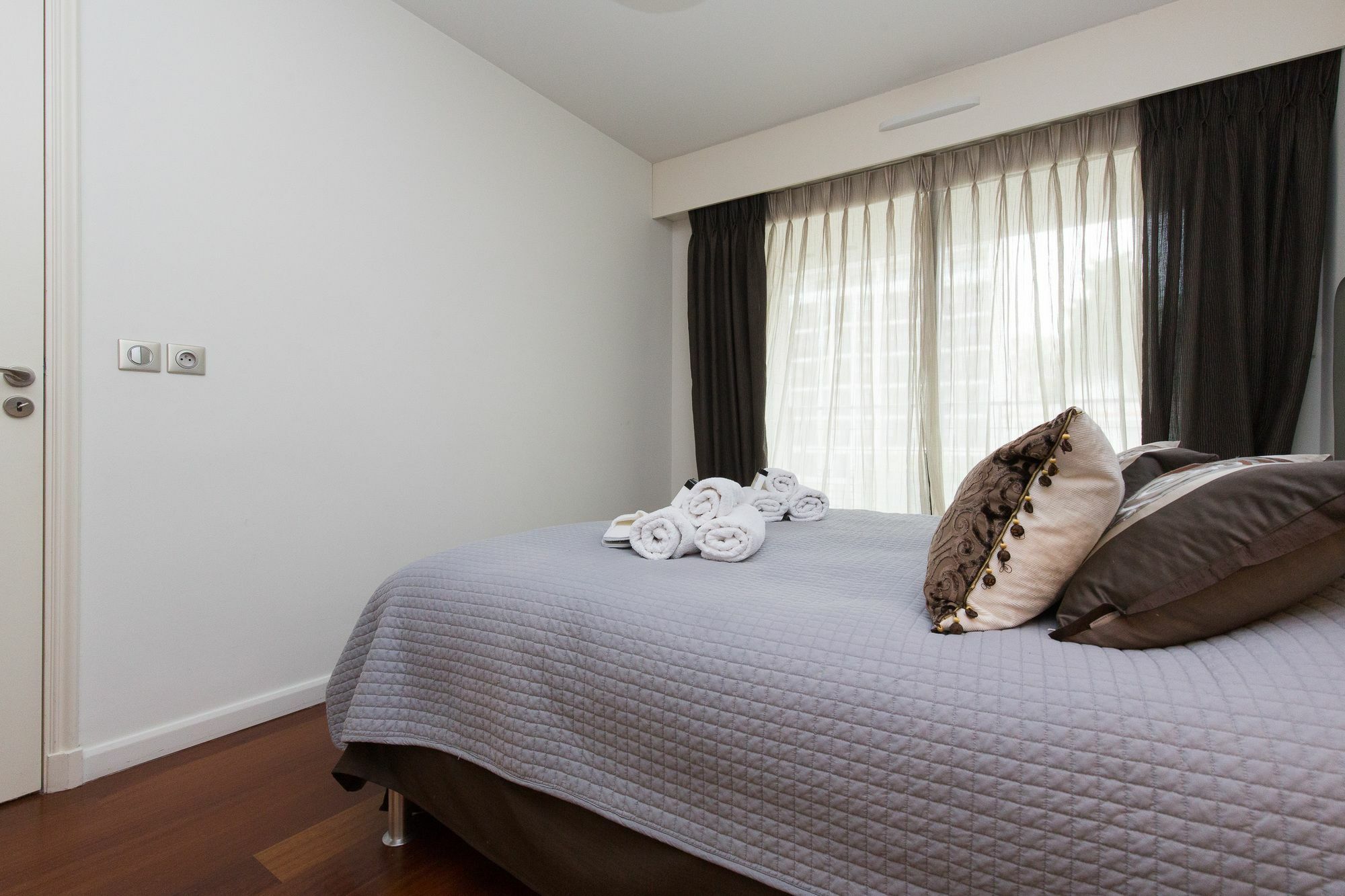 Carlton Riviera Apartment Канни Екстер'єр фото